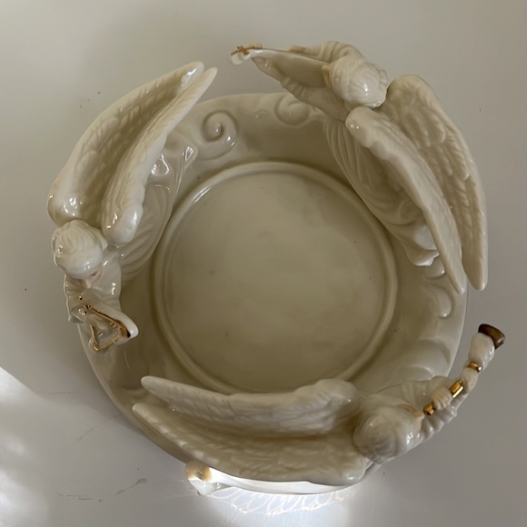 Ángel Pillar Holder from Trimmings Dillard’s. - Picture 9 of 15